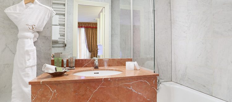 Hôtel avec baignoire à Paris