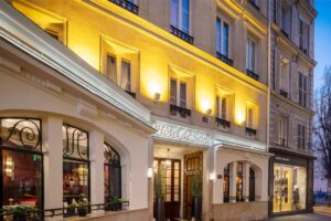 Hotels Paris Saint Germain des Pres Hotel de Seine façade de nuit