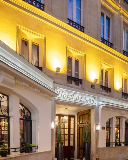 Hotels Paris Saint Germain des Pres Hotel de Seine façade de nuit